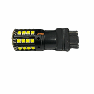 1 Bombillo Led De Media 3157 44 Led Cob Para Carro