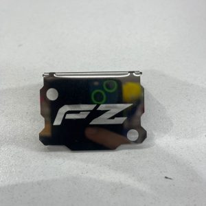 Tapa Bomba de Freno Delantera en Acero para Yamaha FZ 2.0